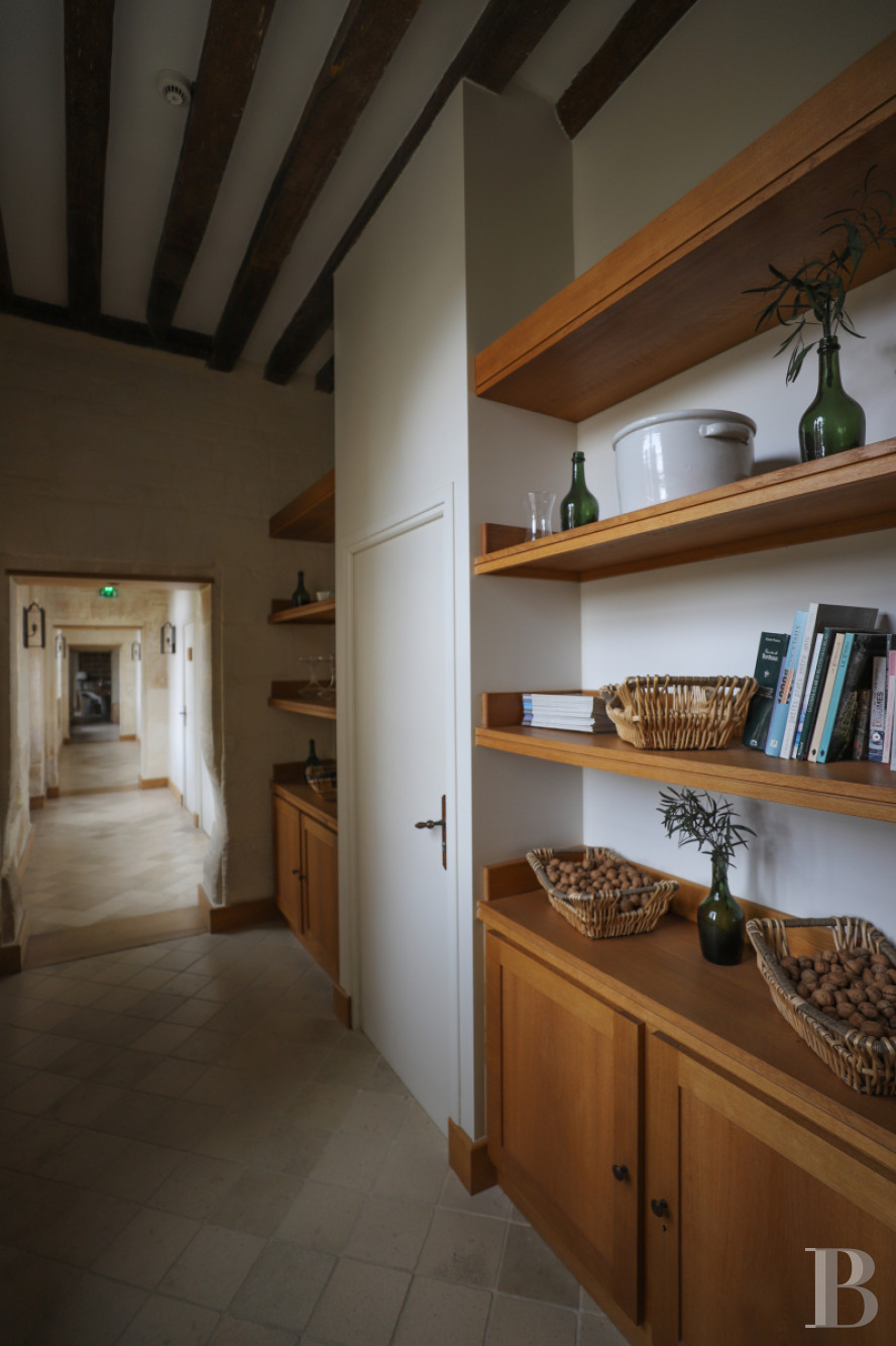 Dans l’Oise, près de Senlis, un vaste corps de ferme du 18e siècle et son pigeonnier transformés en hôtel  - photo  n°13